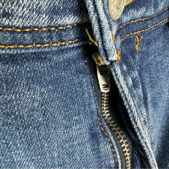 Anthropologie Pilcro The Slim Boyfriend Distressed Denim Jeans Blue Size 28 - Picture 13 of 14